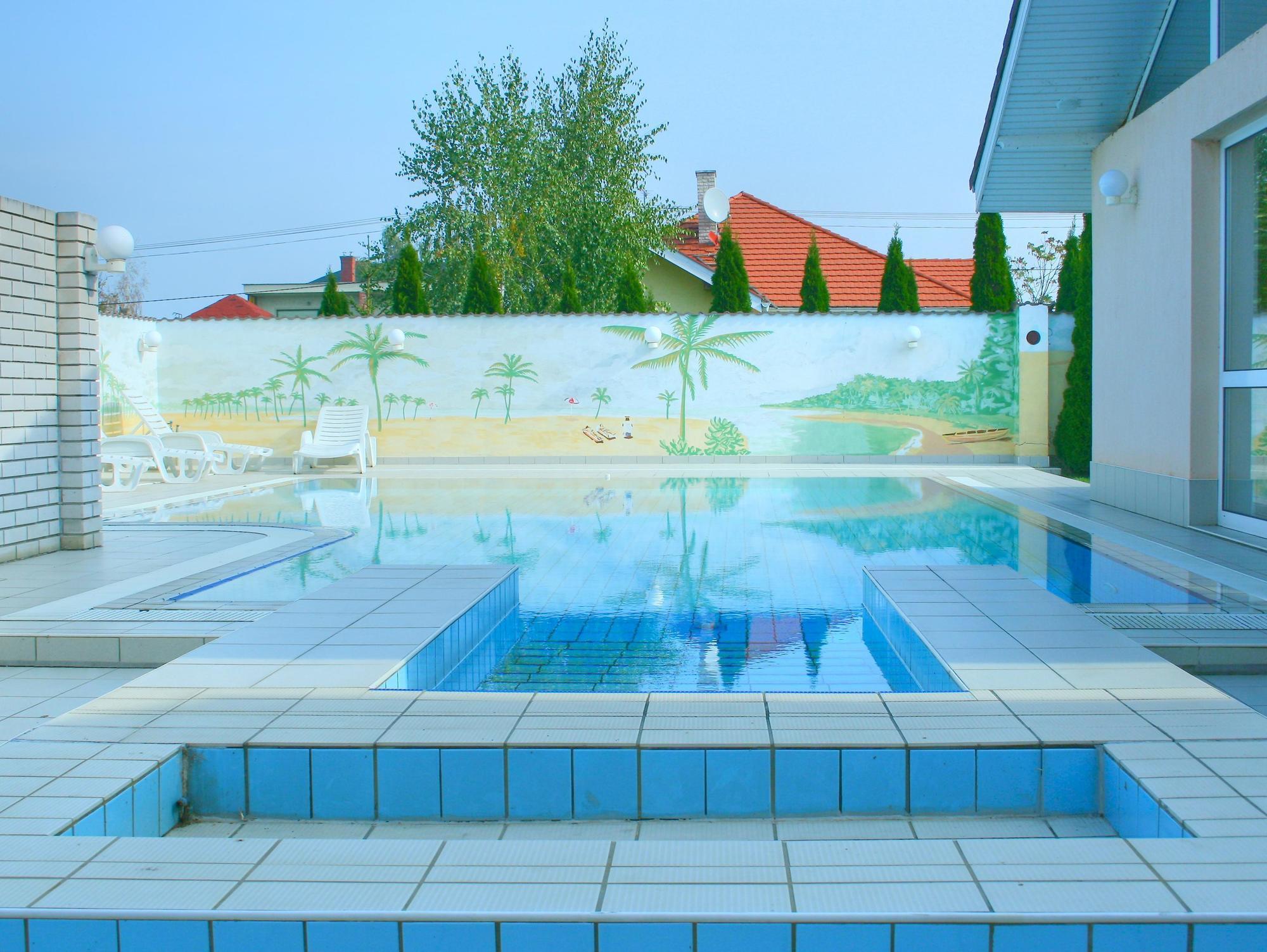 Ket Korona Konferencia Es Wellness Hotel Balatonszarszo Luaran gambar