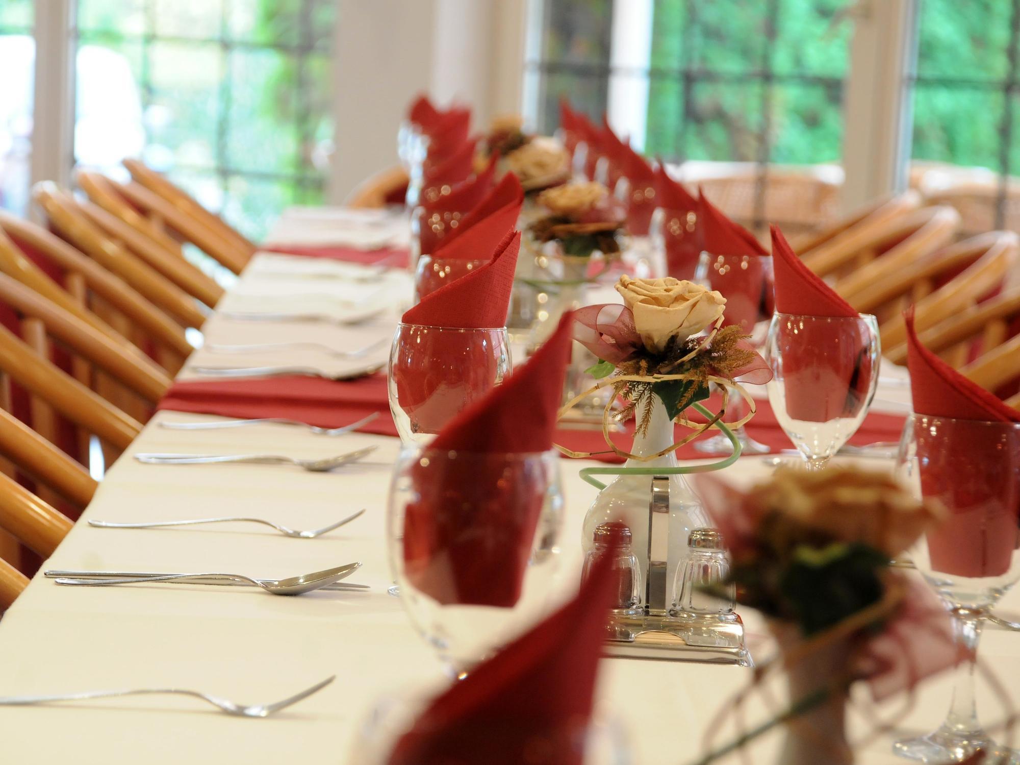 Ket Korona Konferencia Es Wellness Hotel Balatonszarszo Luaran gambar
