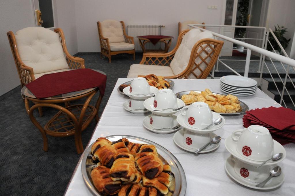 Ket Korona Konferencia Es Wellness Hotel Balatonszarszo Luaran gambar