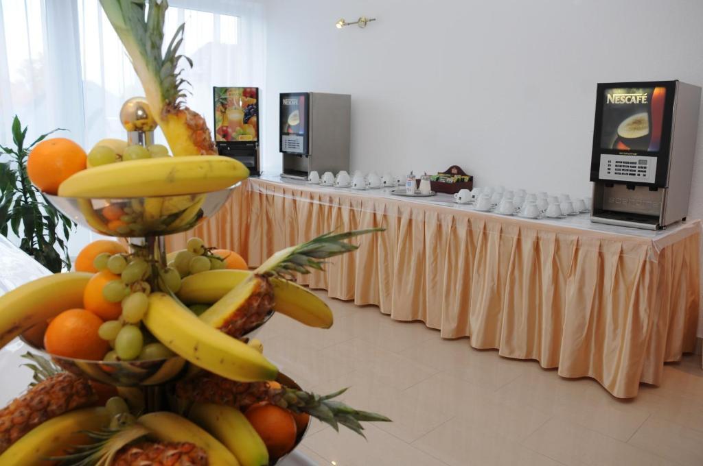 Ket Korona Konferencia Es Wellness Hotel Balatonszarszo Luaran gambar